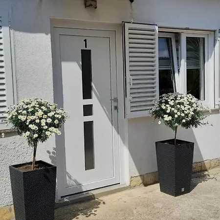 Boric Apartment *