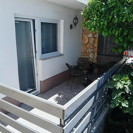 Boric Apartment *